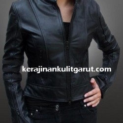 Jaket Kulit Wanita Biker